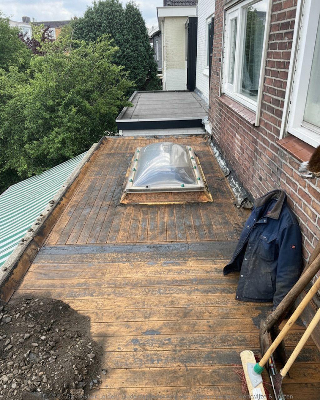 Oude Dakbedekking Verwijderen Leiden